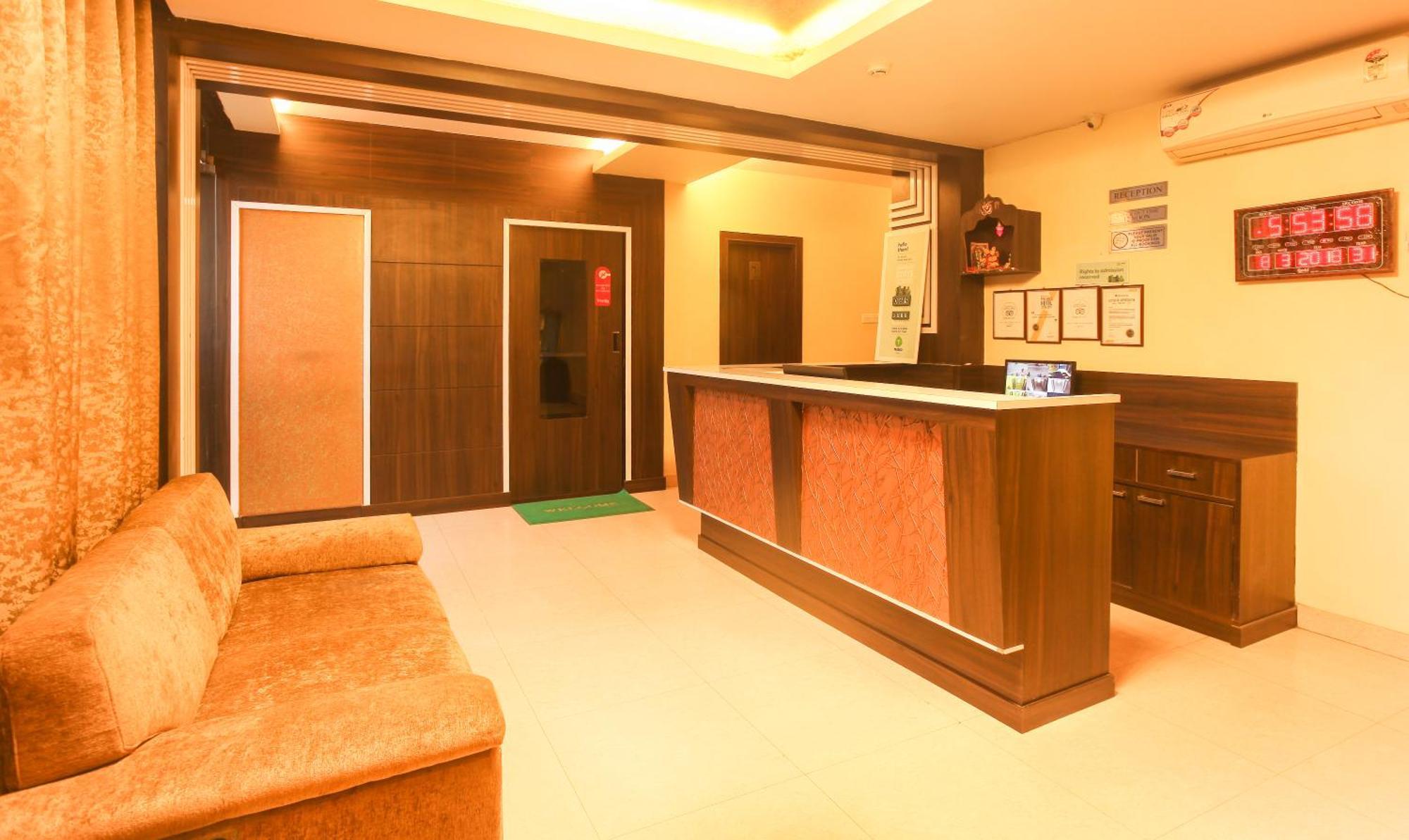 Hotel Janki International Sigra 2 Km From Kashi Vishwanath Temple バラナシ エクステリア 写真