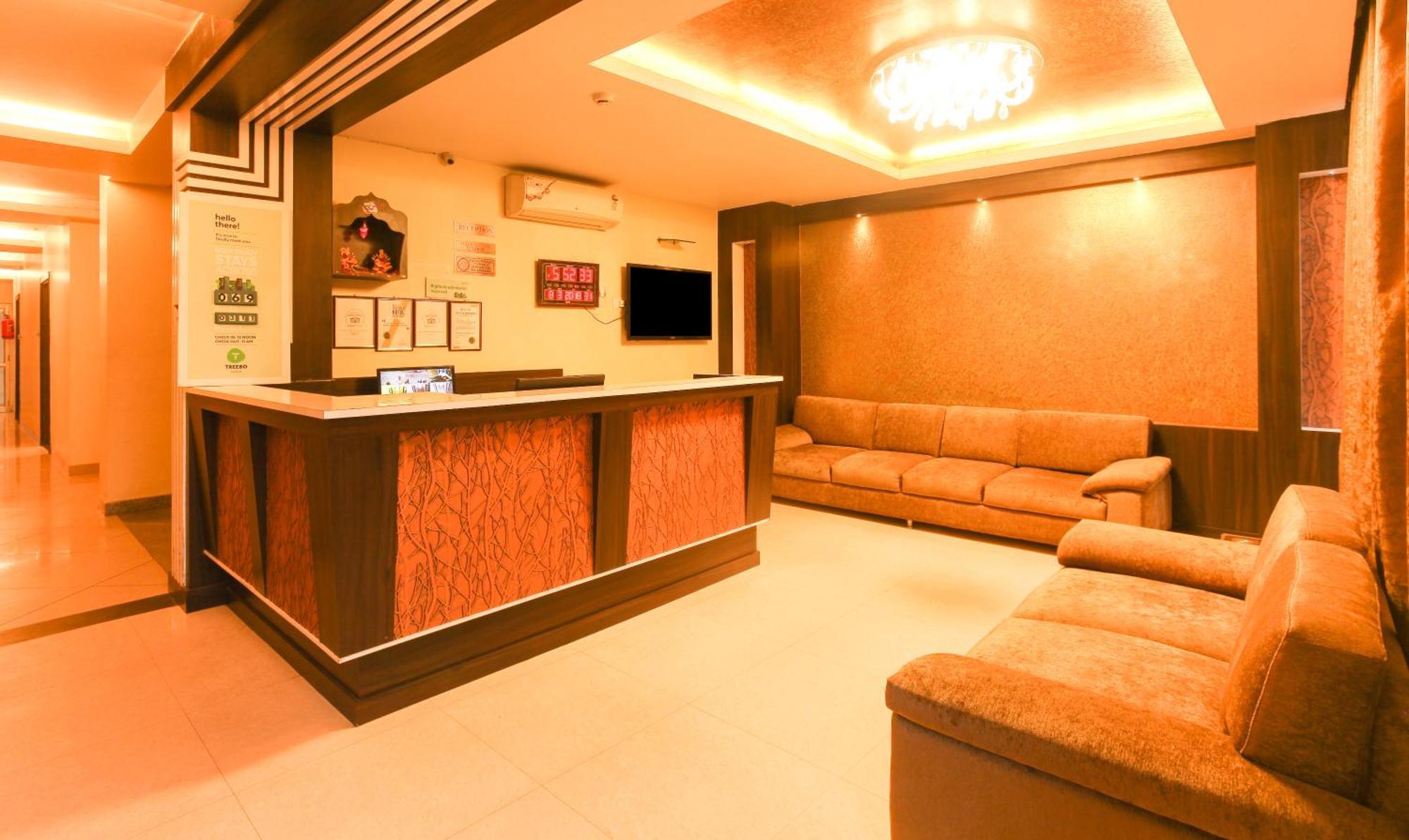 Hotel Janki International Sigra 2 Km From Kashi Vishwanath Temple バラナシ エクステリア 写真