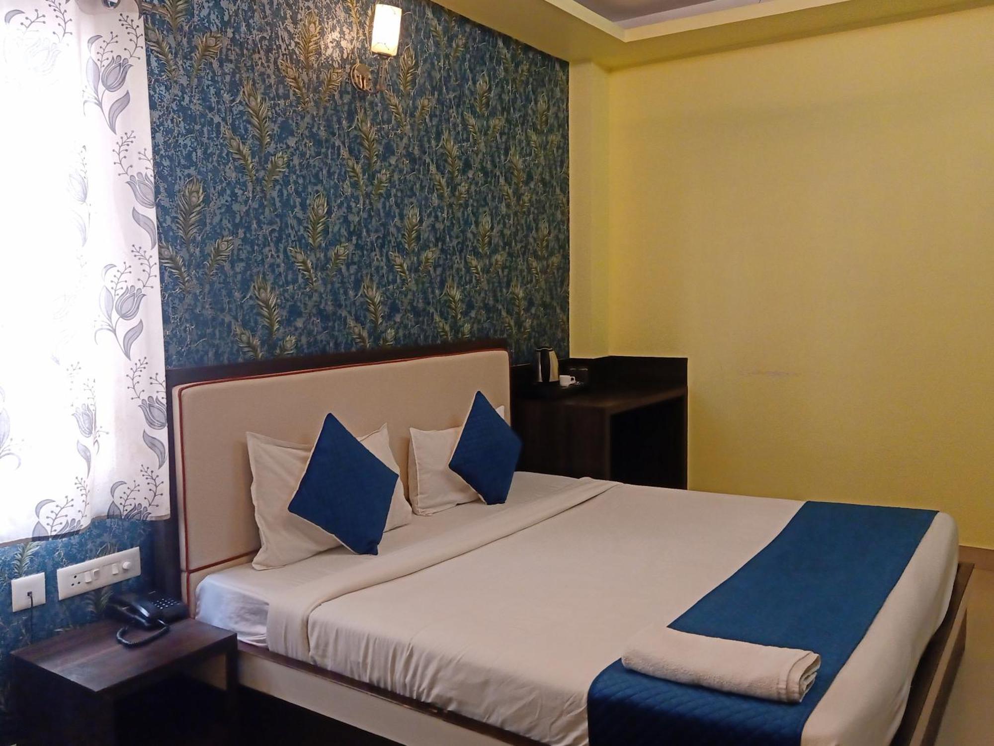 Hotel Janki International Sigra 2 Km From Kashi Vishwanath Temple バラナシ エクステリア 写真