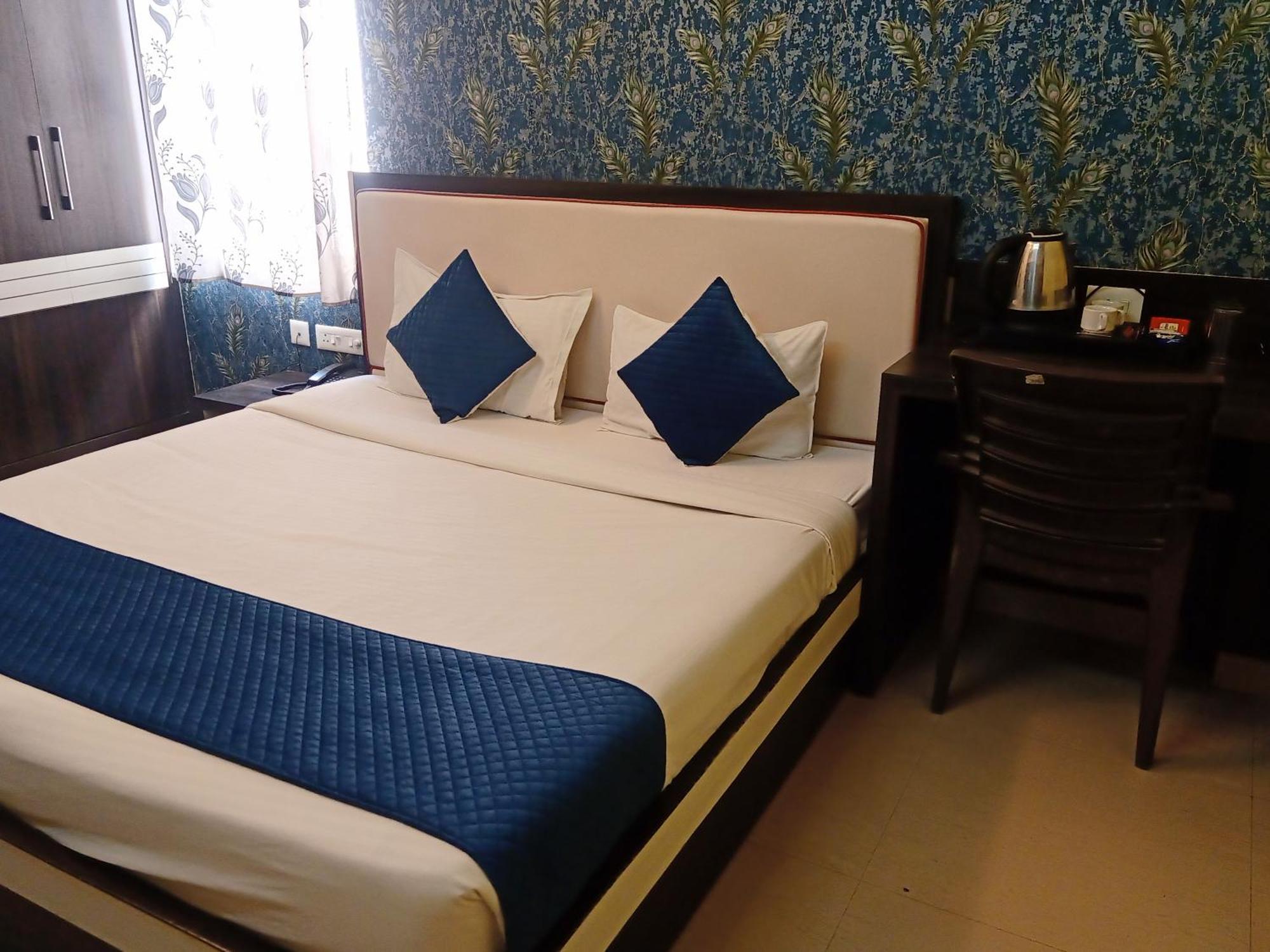 Hotel Janki International Sigra 2 Km From Kashi Vishwanath Temple バラナシ エクステリア 写真