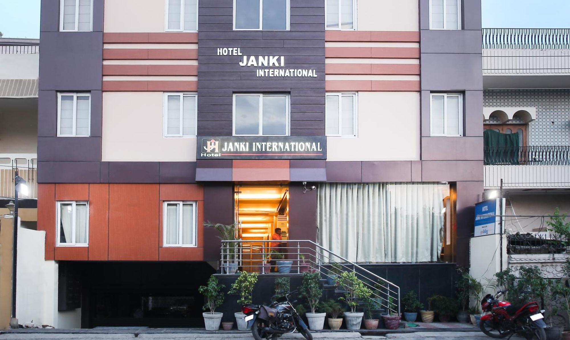 Hotel Janki International Sigra 2 Km From Kashi Vishwanath Temple バラナシ エクステリア 写真